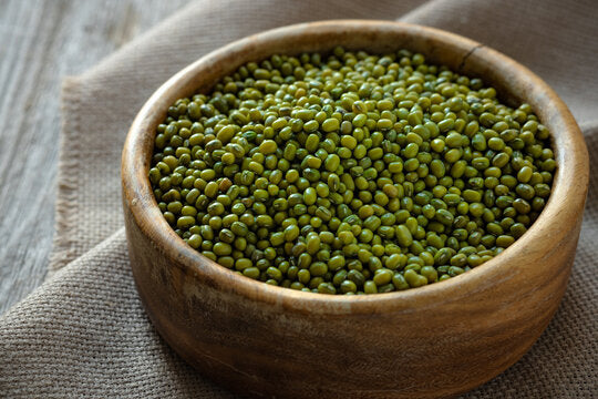 Moong Sabut